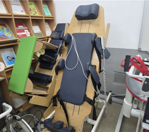 후방기립훈련기(L)